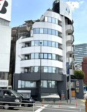 青葉台4丁目一棟ビルの外観