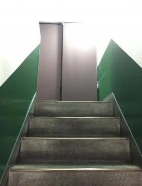 柳ビルの外観