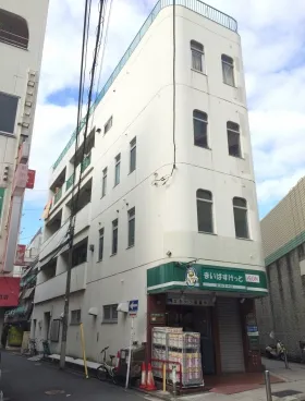 関本ビルの外観