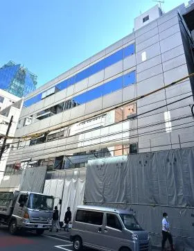 第1アマイビルの外観