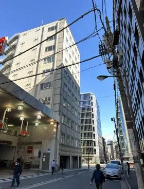第1アマイビルの外観