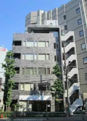 シロービルの外観