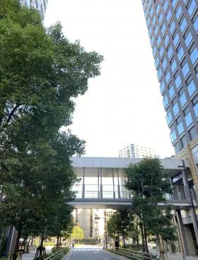 Sumビルの外観