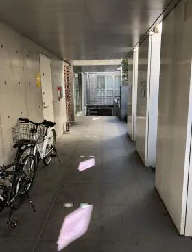 モデリアブリュット北参道の外観