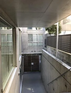モデリアブリュット北参道の外観