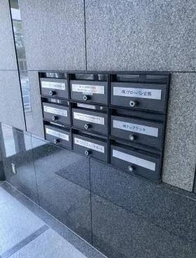 共和15番館ビルの外観