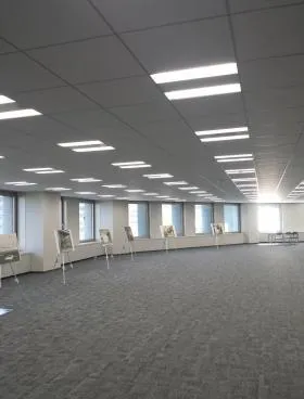 KDX飯田橋スクエアビルの外観