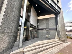 KDX飯田橋スクエアビルの外観