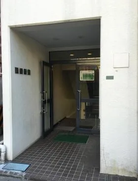 岡野ビルの外観