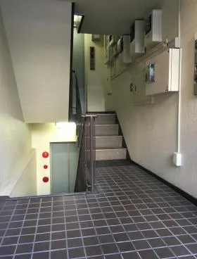 岡野ビルの外観