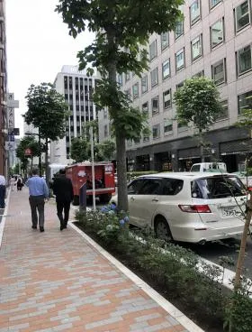 京橋グラスゲート(旧:京橋富士ビル)ビルの外観