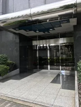 亀井ビルの外観