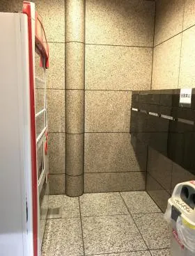亀井ビルの外観