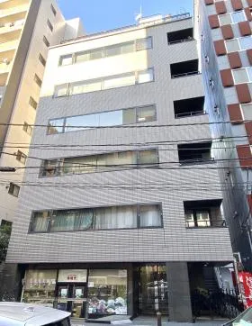 オーク入船ビルの外観