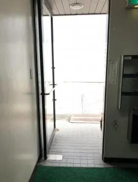 三弘ビルの外観