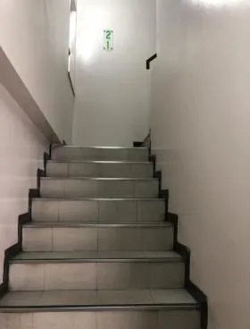 三弘ビルの外観