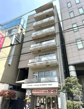 食糧学院ビルの外観