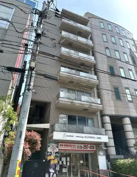 食糧学院ビルの外観