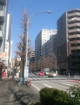 ビッグヴァン関内ビルの外観
