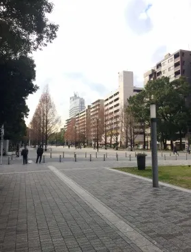 共立関内ビルの外観