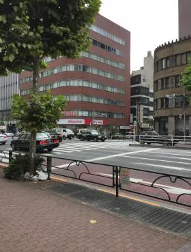 IM-SHIMBASHIの外観