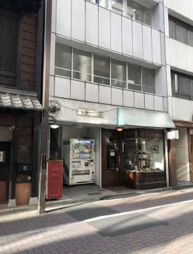 西銀三ビルの外観