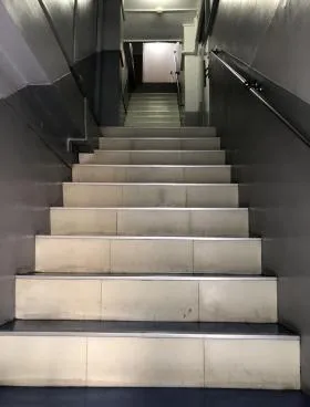 西銀三ビルの外観