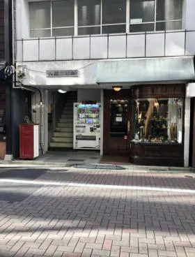 西銀三ビルの外観