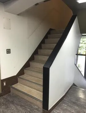 グレインズビルの外観