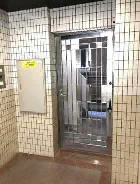 マツダビルの外観