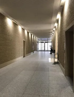 日土地山下町ビルの外観