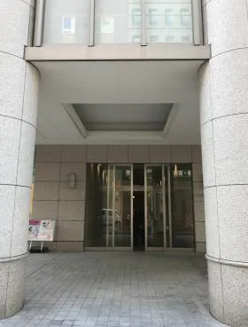 日土地山下町ビルの外観