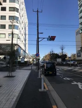 日土地山下町ビルの外観