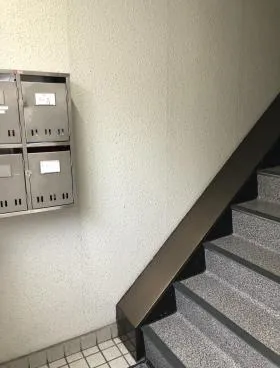 丸半ビル別館の外観
