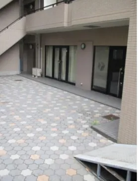 ヒルハウス ラ・クエステ1ビルの外観
