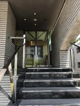 プレム南青山ビルの外観