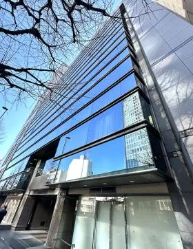 全国町村会館西館ビルの外観