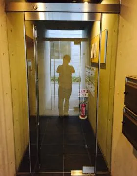 COMS EBISUの外観