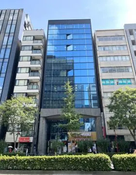 長友ランディックビルの外観