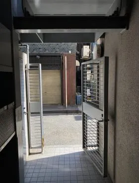 長友ランディックビルの外観