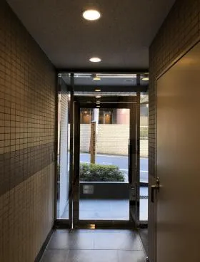 ヒカワザカビルの外観