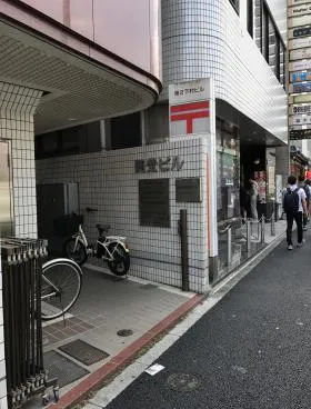 岡埜ビルの外観