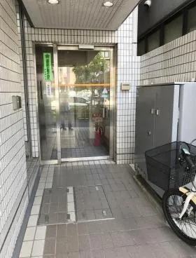 岡埜ビルの外観