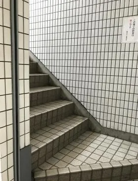 岡埜ビルの外観