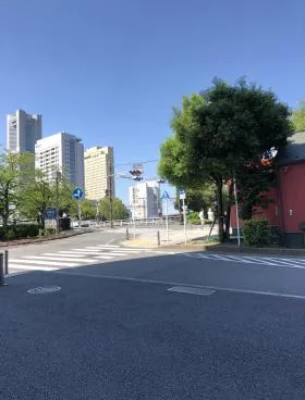 サリュートビルの外観