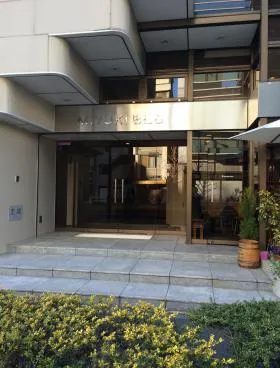 THE WAVES AKIHABARA(旧ミユキビルの外観