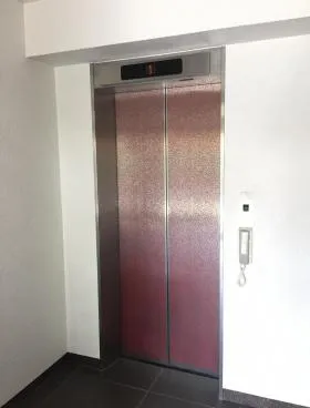 OSビルの外観