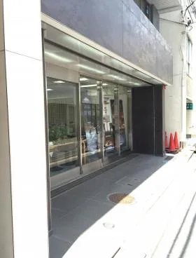 OSビルの外観
