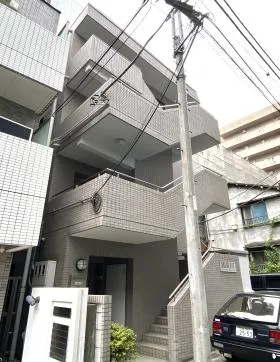 ヴィレッジイーストの外観