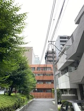ヴィレッジイーストの外観